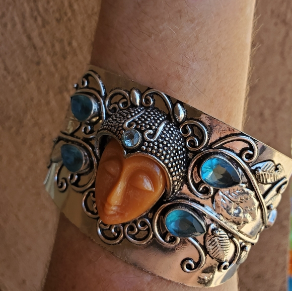 New Oversized Carved Goddess Face Blue Quartz 925 Silver Bracelet. - Picture 3 of 12